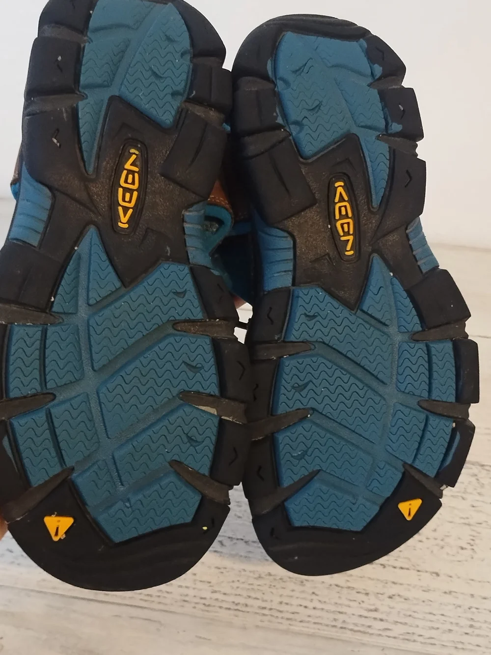 Keen Sarasota Waterproof Sandal Shoes Womens 6 Outdoor Hiking Fisherman Leather